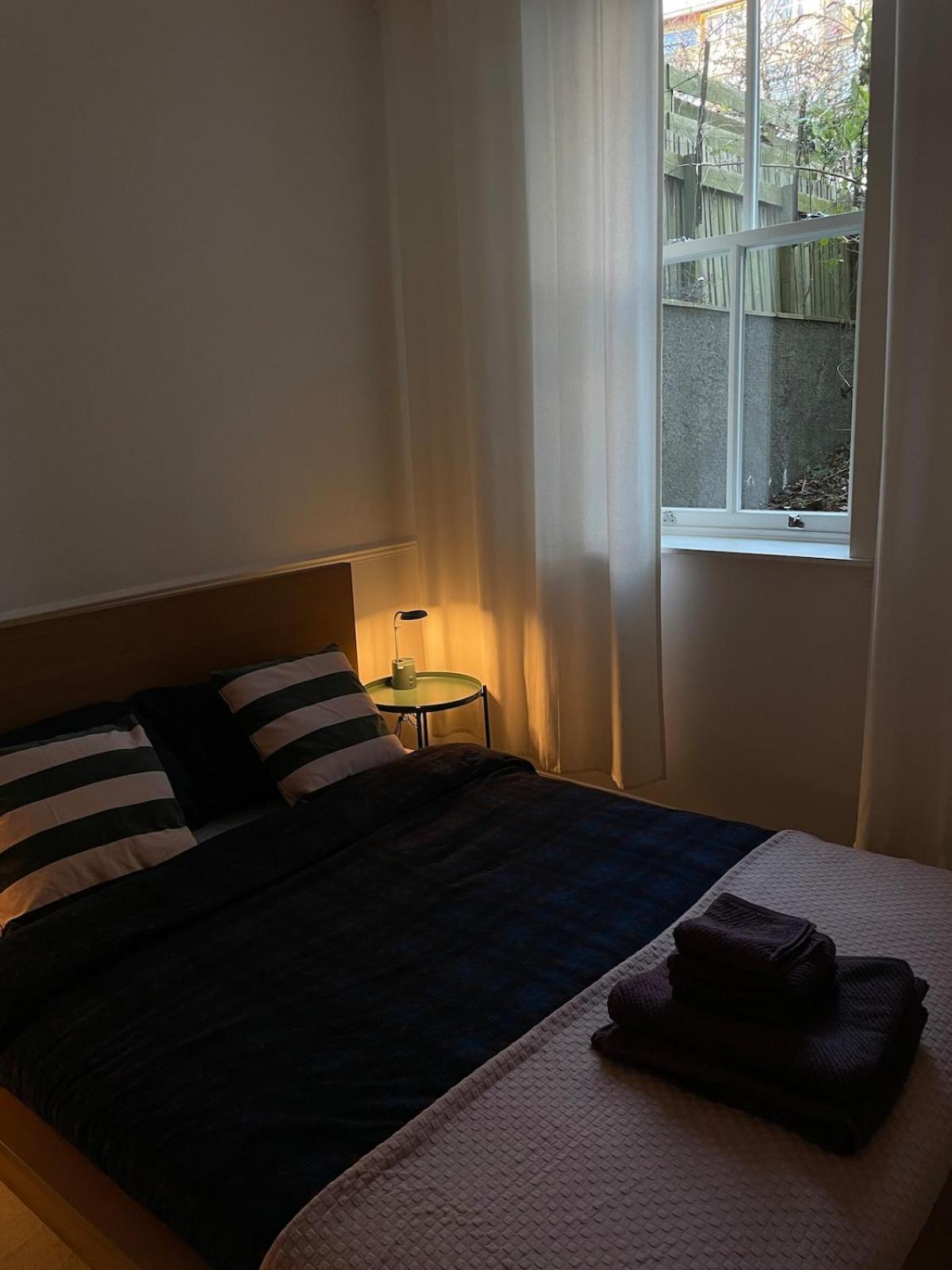 エディンバラCozy Flat In The Heart Of Leithアパートメント エクステリア 写真